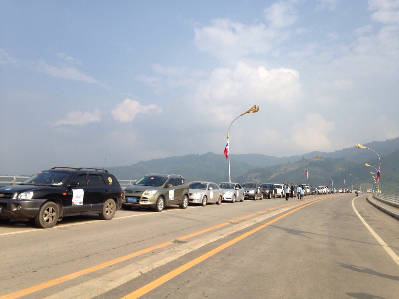 ททท. ต้อนรับคณะคาราวานรถยนต์จากเสฉวนและยูนนาน ของจีน เดินทางท่องเที่ยวไทยผ่านเส้นทาง R3A ข้ามสะพานมิตรภาพไทย – ลาว แห่งที่ 4 ณ อ.เชียงของ จ.เชียงราย